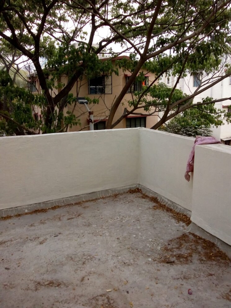 Balcony, dhangauri-apartment 1 Bedroom 570 Sq.Ft. Apartment In Dahanukar Colony Pune 9193400