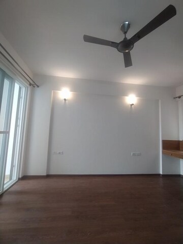 Room in 3 BHK Apartment at Godrej Park Retreat, Sarjapur Road – for Rent