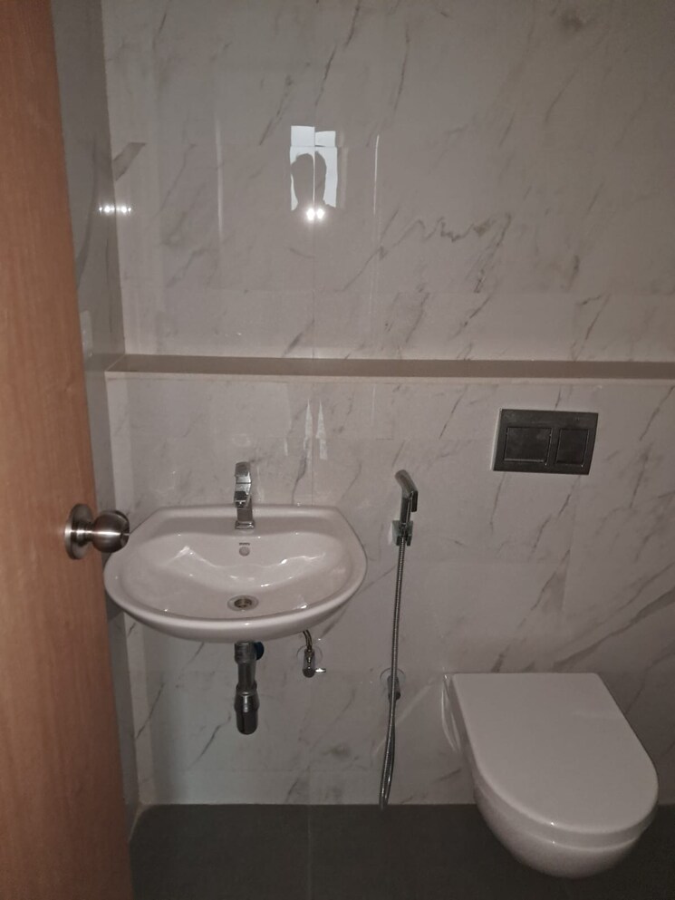 Bathroom, lodha-codename-premier 3 Bedroom 759 Sq.Ft. Apartment In Dombivli East Thane 9158651