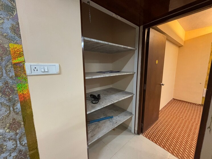 Other, kandivali east Studio 310 Sq.Ft. Apartment In Kandivali East Mumbai 9193585