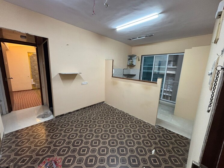 Room, kandivali east Studio 310 Sq.Ft. Apartment In Kandivali East Mumbai 9193585