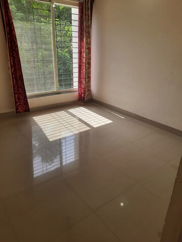 Room in 2 BHK Apartment at Ratan Prestige, Kharadi – for Rent