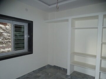 Room in 3 BHK Apartment at Ameenpur – for Sale