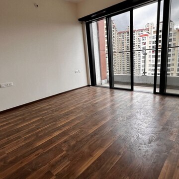 Room in 3 BHK Apartment at Duville Riverdale Residences, Santipur – for Rent