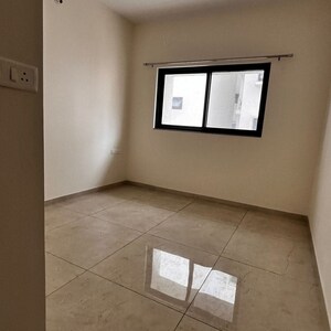 Room in 3 BHK Apartment at Duville Riverdale Residences, Santipur – for Rent