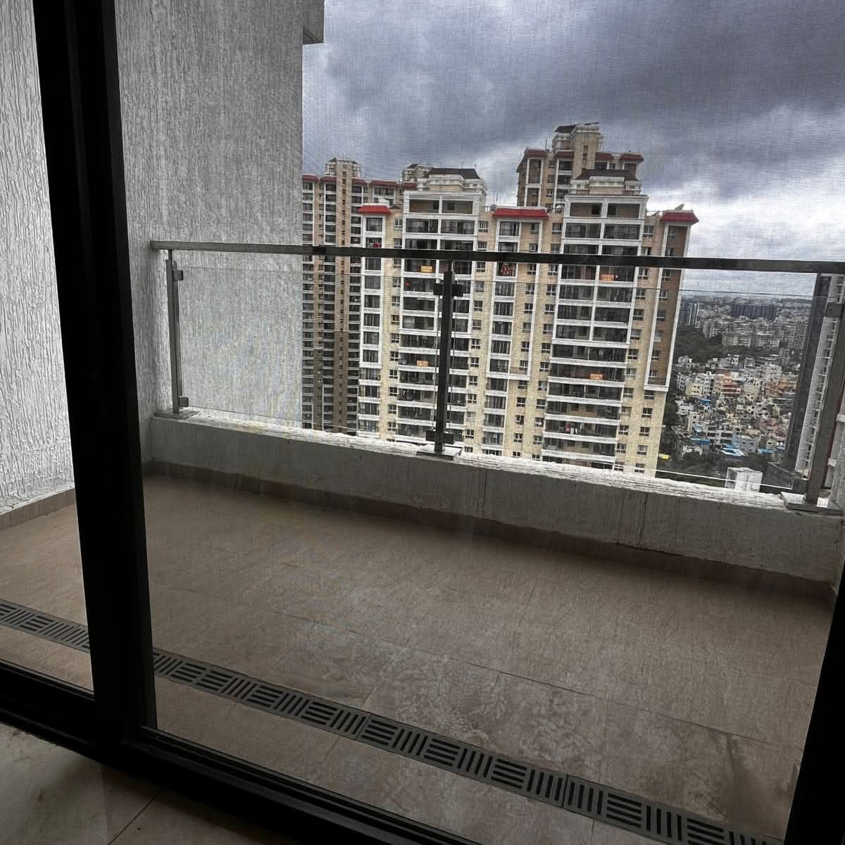 3 BHK + Extra Room 1000 Sq.Ft. Apartment in Duville Riverdale Residences