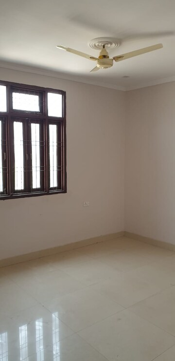 Room in 2 BHK Villa at Aiman House, Mahanagar – for Rent
