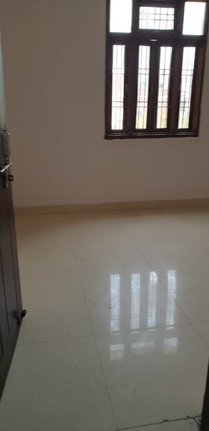 Room in 2 BHK Villa at Aiman House, Mahanagar – for Rent