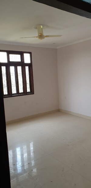 Room in 2 BHK Villa at Aiman House, Mahanagar – for Rent