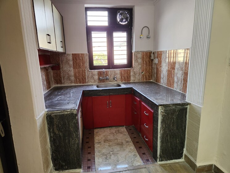 Kitchen, sector 17 dwarka 2 Bedroom 800 Sq.Ft. Apartment In Sector 17 Dwarka Delhi 9193676