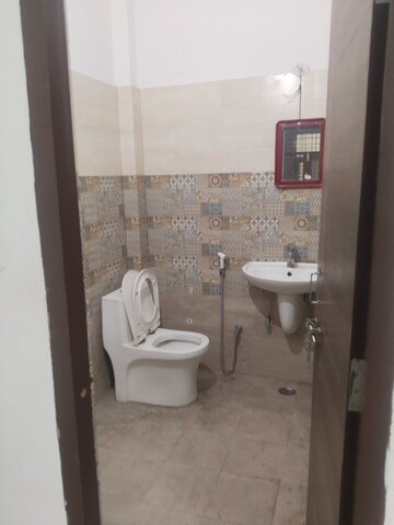 Bathroom in 2 BHK Builder Floor at Gomti Nagar – for Rent