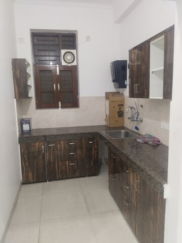 Kitchen in 2 BHK Builder Floor at Gomti Nagar – for Rent