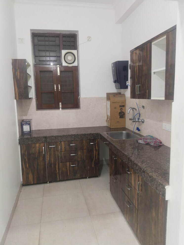 Kitchen, gomti nagar 2 Bedroom 1000 Sq.Ft. Builder Floor In Gomti Nagar Lucknow 9193674