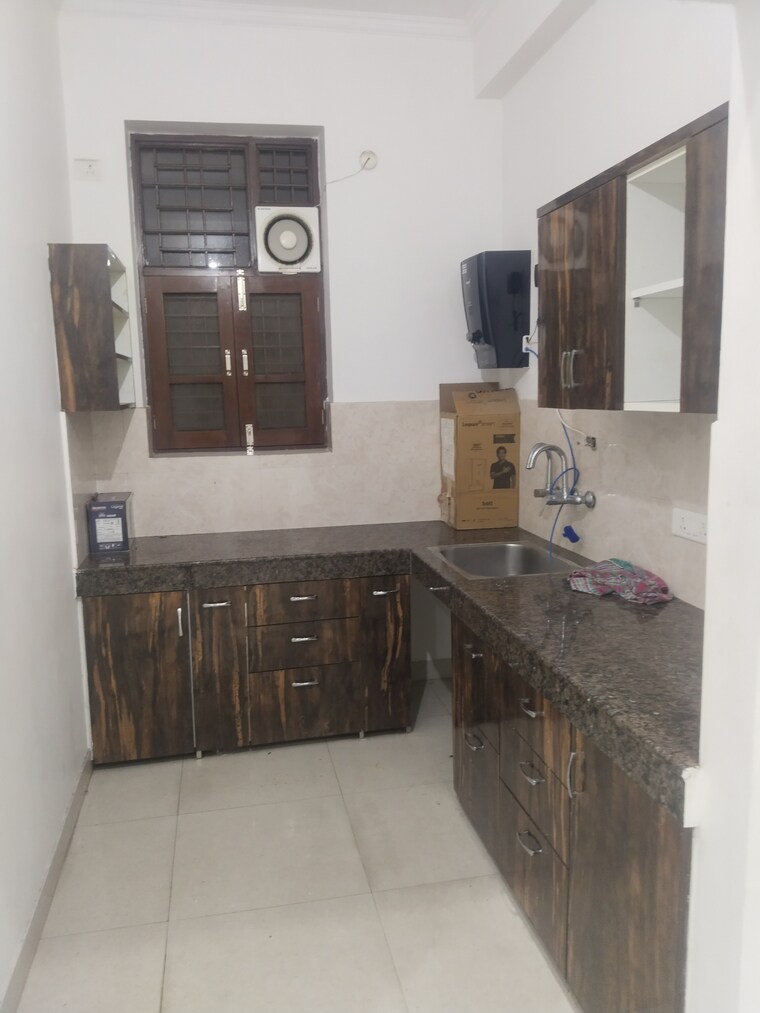 Kitchen, gomti nagar 2 Bedroom 1000 Sq.Ft. Builder Floor In Gomti Nagar Lucknow 9193674