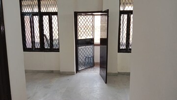 Room in 2 BHK Builder Floor at Chittaranjan Park – for Rent