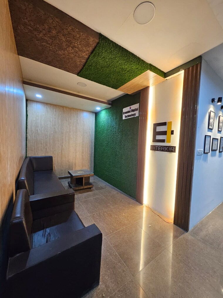 Living Room, sector 63 Commercial Office Space 600 Sq.Ft. In Sector 63 Noida 9193728