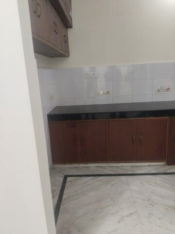 Kitchen in 2.5 BHK Builder Floor at Gomti Nagar – for Rent