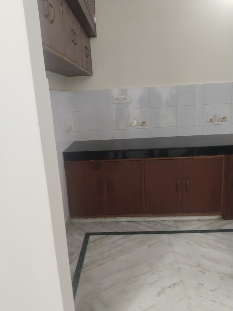 Kitchen, gomti nagar 2.5 Bedroom 1600 Sq.Ft. Builder Floor In Gomti Nagar Lucknow 9193722