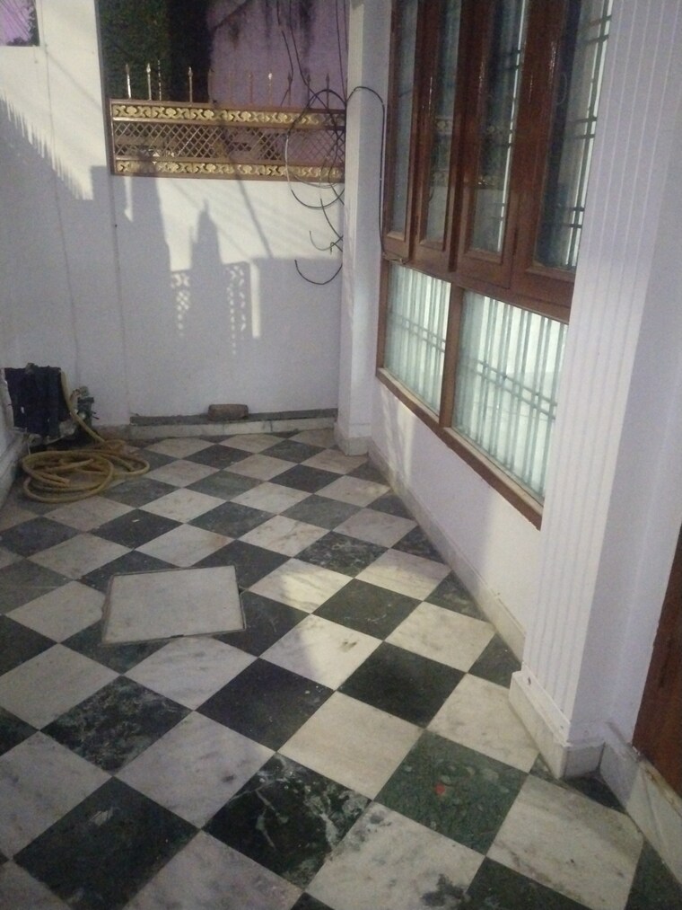 Balcony, gomti nagar 2.5 Bedroom 1600 Sq.Ft. Builder Floor In Gomti Nagar Lucknow 9193722