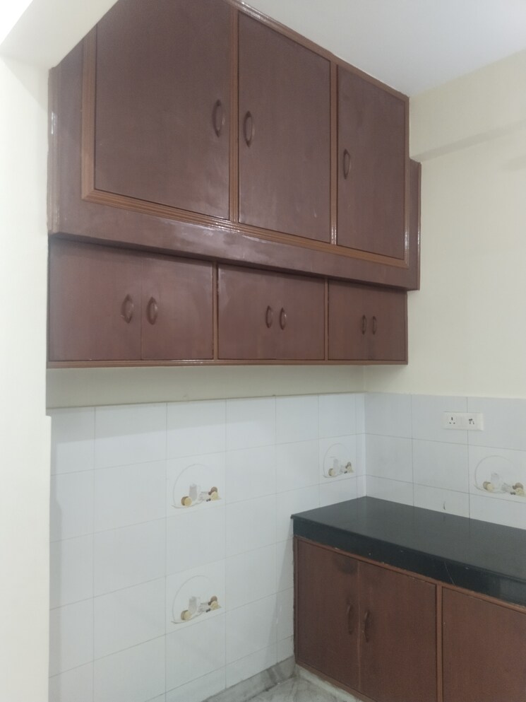 undefined, gomti nagar 2.5 Bedroom 1600 Sq.Ft. Builder Floor In Gomti Nagar Lucknow 9193722