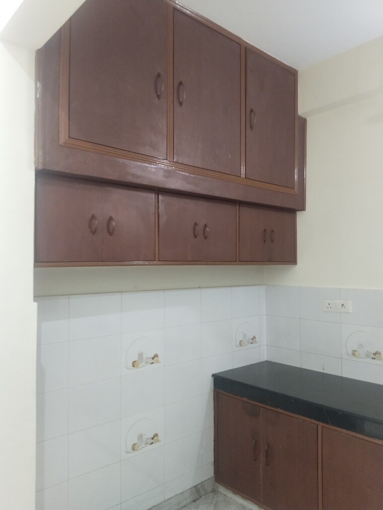 undefined, gomti nagar 2.5 Bedroom 1600 Sq.Ft. Builder Floor In Gomti Nagar Lucknow 9193722