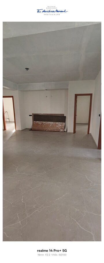 Room in 4 BHK Apartment at Hafeezpet – for Sale