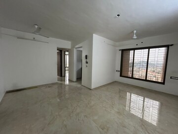 Room in 2.5 BHK Apartment at Madhav Palacia, Ghodbunder Road – for Sale