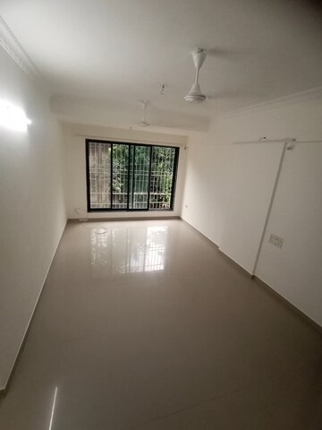 Room in 2 BHK Apartment at Asmi Vintage, Goregaon West – for Rent