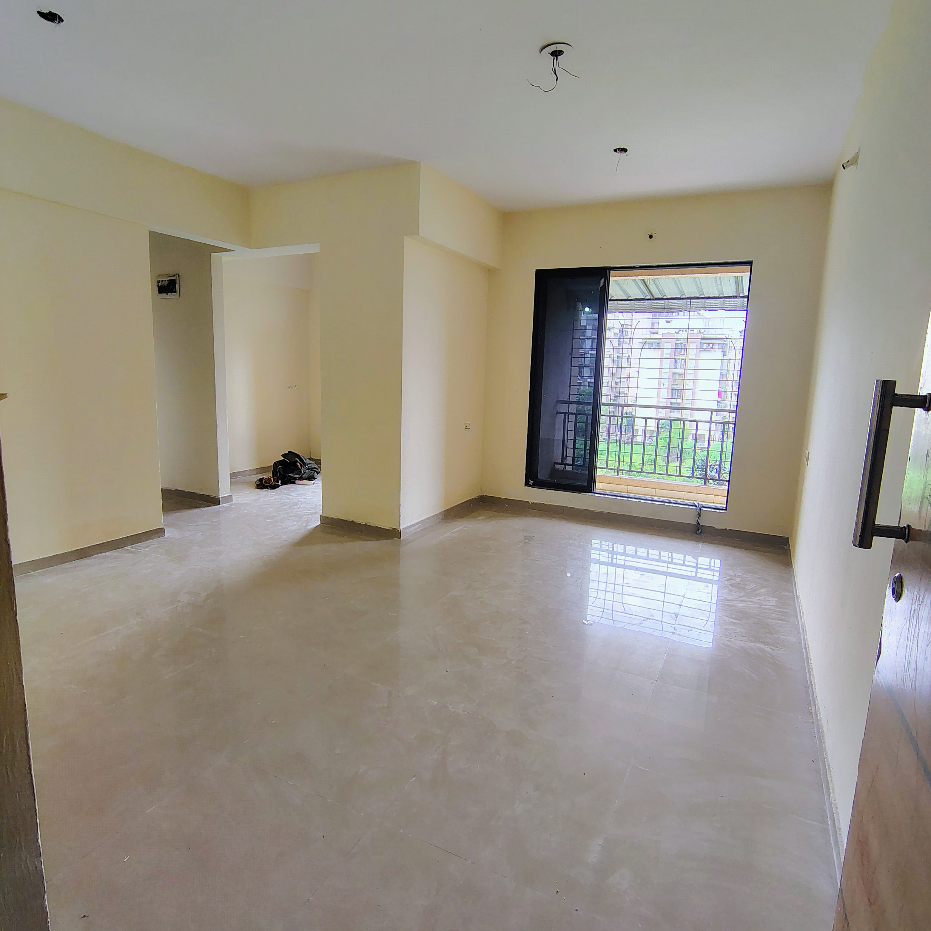 2 BHK 1065 Sq.Ft. Apartment in Golden Tower