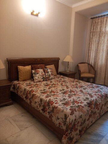 Bedroom in 3 BHK Builder Floor at Defence Colony – for Rent
