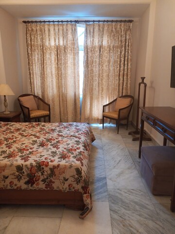 Bedroom in 3 BHK Builder Floor at Defence Colony – for Rent