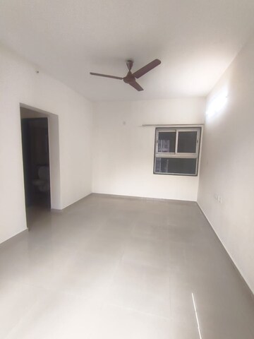 Room in 2 BHK Apartment at Indiabulls One Indiabulls Park, New Panvel – for Rent