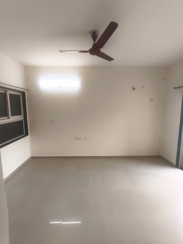 Room in 2 BHK Apartment at Indiabulls One Indiabulls Park, New Panvel – for Rent