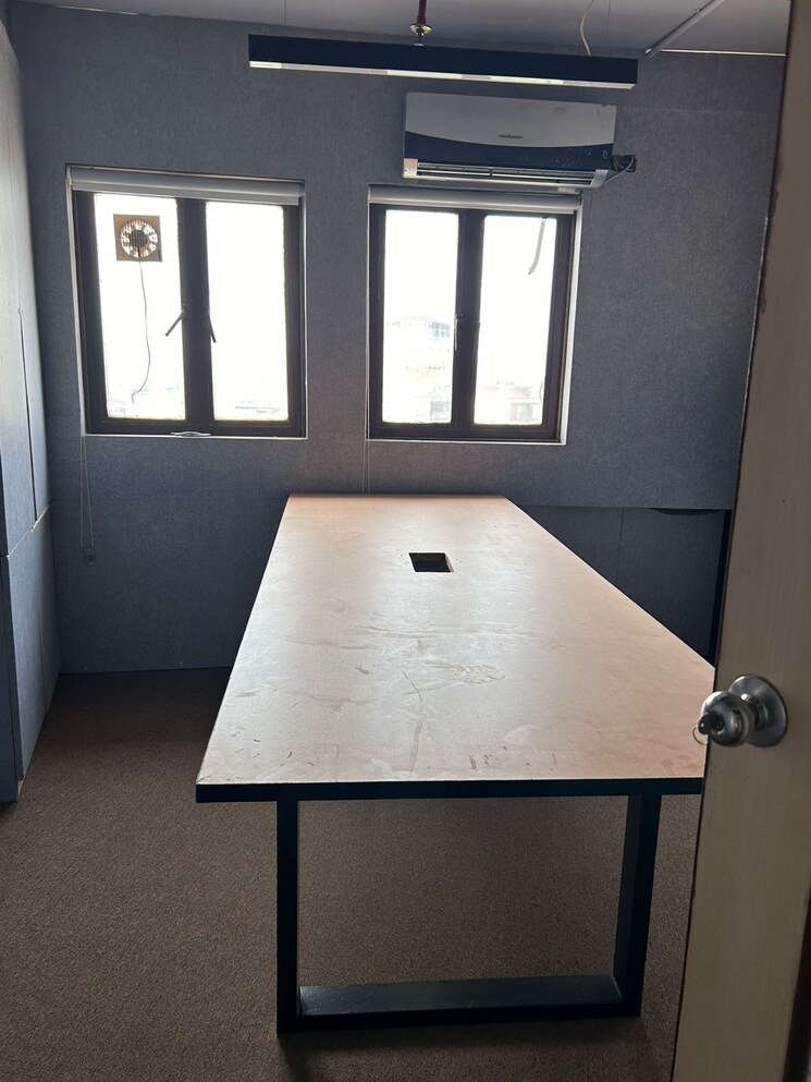 Room, central-park-flower-valley-aqua-front-towers 4 Bedroom 2600 Sq.Ft. Apartment In Sohna Sector 33 Gurgaon 9193783