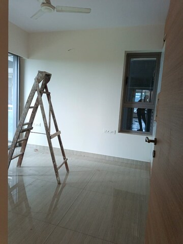 2.5 BHK Apartment For Rent in Wadhwa The Address Boulevard, Ghatkopar West