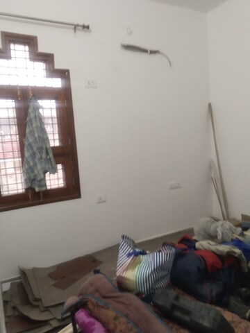 Furnished Amenities in 2 BHK Builder Floor at Gomti Nagar – for Rent