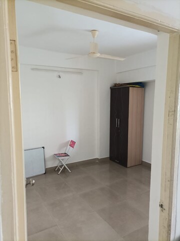 Room in 2.5 BHK Apartment at Sahyadri Heights Anand Nagar, Anand Nagar – for Sale