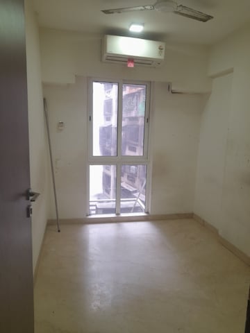 Room in 2 BHK Apartment at Omkar Meridia, Kurla West – for Rent