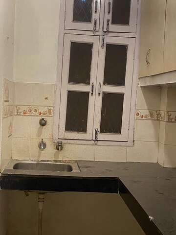 Kitchen in 1.5 BHK Builder Floor at Mayur Vihar – for Rent
