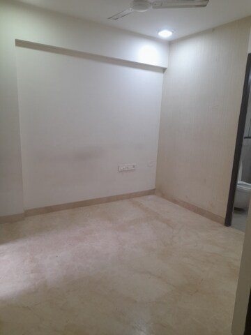 Room in 2 BHK Apartment at Omkar Meridia, Kurla West – for Rent
