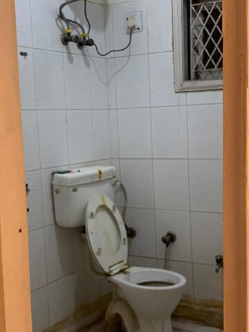 Bathroom in 1.5 BHK Builder Floor at Mayur Vihar – for Rent
