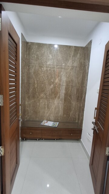 Room in 3 BHK Apartment at Movie Towers, Kokapet – for Rent