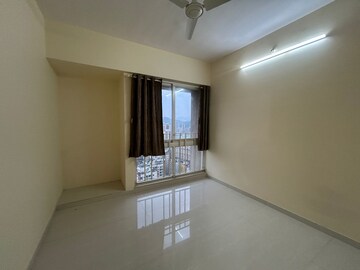 Room in 2 BHK Apartment at Cosmos Jewels, Ghodbunder Road – for Rent