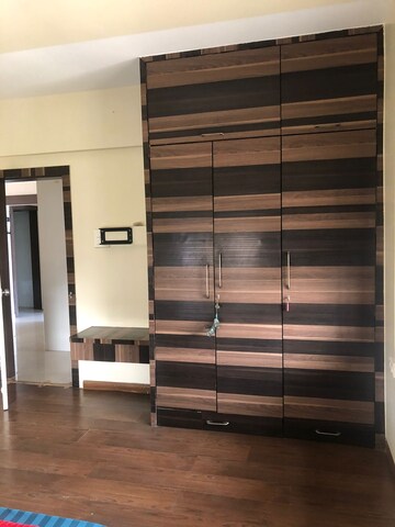 Room in 2.5 BHK Apartment at Eisha Loreals, Kondhwa – for Rent