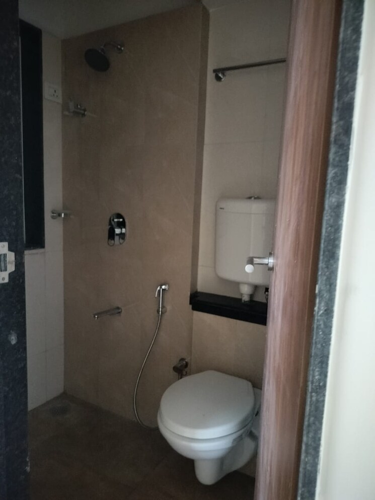 Bathroom, worli 2 Bedroom 650 Sq.Ft. Apartment In Worli Mumbai 9193962