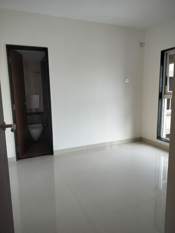 Room in 2 BHK Apartment at Worli – for Rent