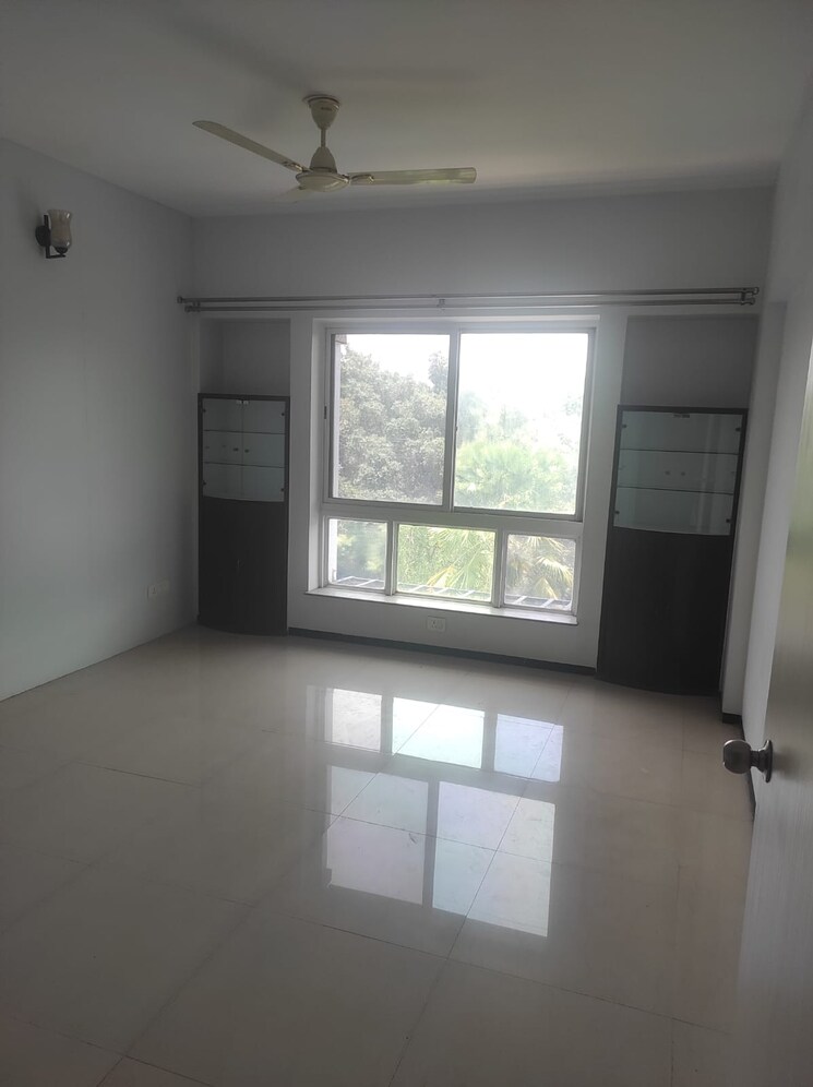 Room, clover-village 3 Bedroom 1620 Sq.Ft. Apartment In Wanowrie Pune 9193952