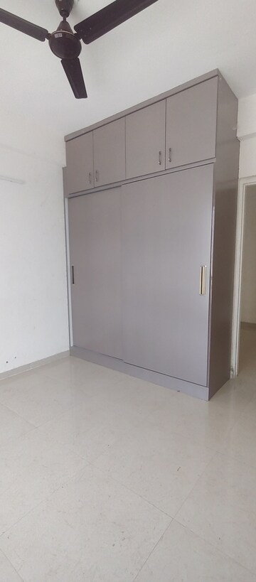 Room in 2 BHK Apartment at Signature The Millennia 2, Sector 37d – for Rent