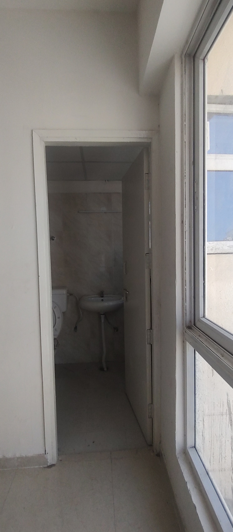 Attached Bathroom, signature-the-millennia-2 2 Bedroom 685 Sq.Ft. Apartment In Sector 37d Gurgaon 9193978