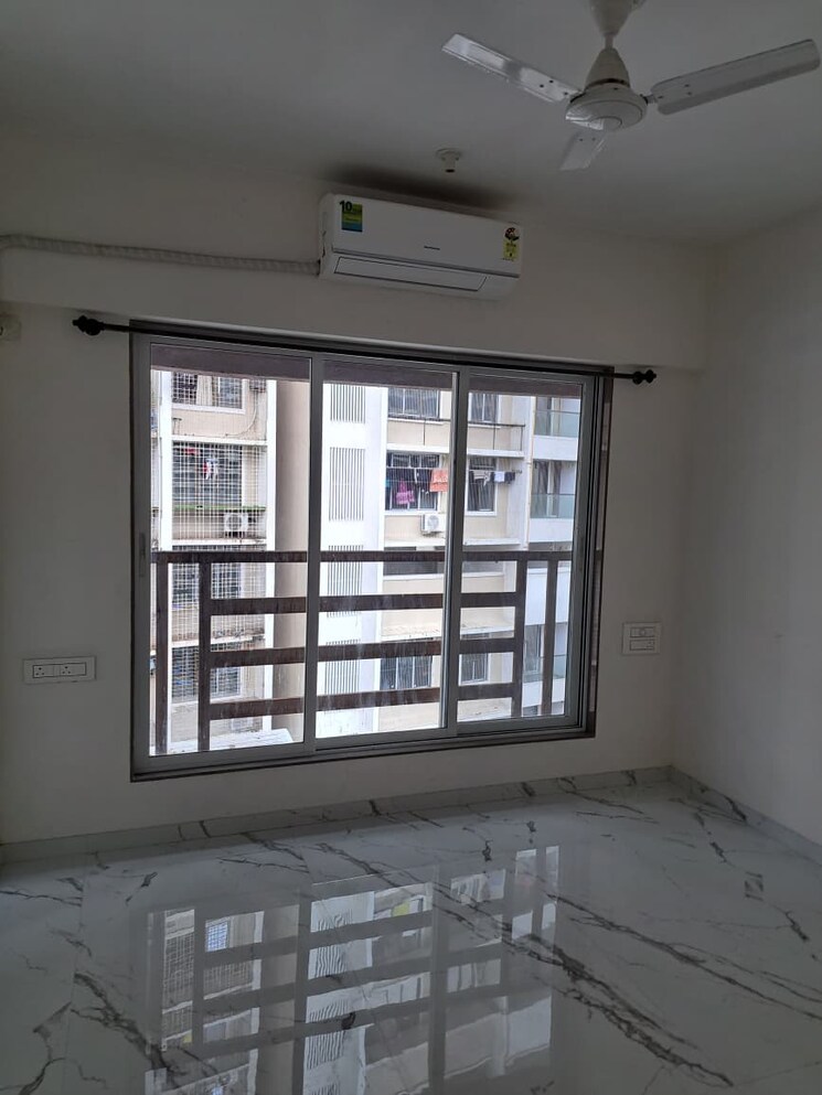 Room, rishab-jay-sarang 1 Bedroom 350 Sq.Ft. Apartment In Malad East Mumbai 9193982